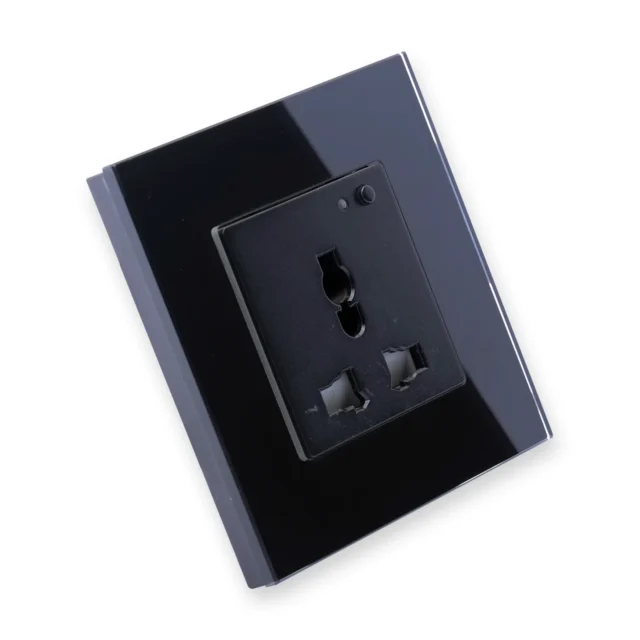 Swiss Luxury MF Socket 13 Amp (Black) Swiss Luxury MF Socket 13 Amp